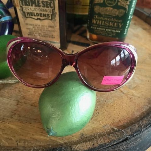BETSEY JOHNSON Gold Ribbon UV Sunglasses 30 main image 5